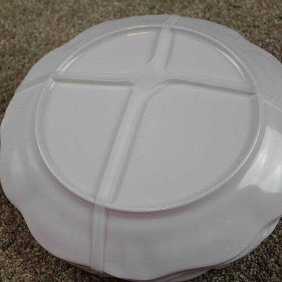 Bungalow No 10 Flower Rustic Dinner Plate Set 4 Scalloped Melamine Blue Red NWT - Picture 6 of 7